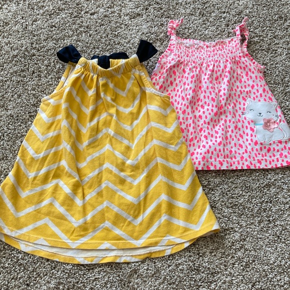 Two tunic-style tops (Carter’s , Maggie & Zoe), 12 months size - Picture 2 of 15